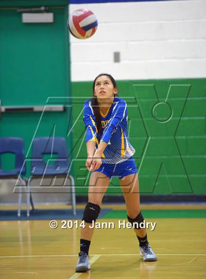 Thumbnail 2 in Clovis vs. Villa Park (Durango Fall Classic) photogallery.