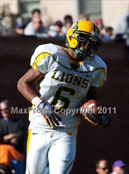 Thumbnail 3 in Archbishop Carroll @ Gonzaga photogallery.