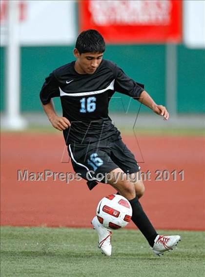 Thumbnail 2 in Parker vs. Salesian (CIF SoCal D3 Regional Final) photogallery.