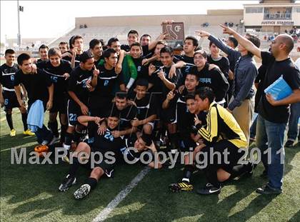 Thumbnail 3 in Parker vs. Salesian (CIF SoCal D3 Regional Final) photogallery.