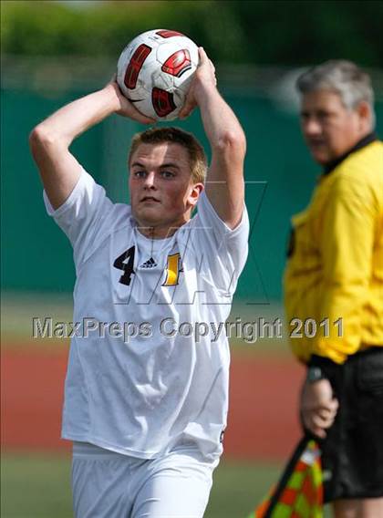 Thumbnail 3 in Parker vs. Salesian (CIF SoCal D3 Regional Final) photogallery.