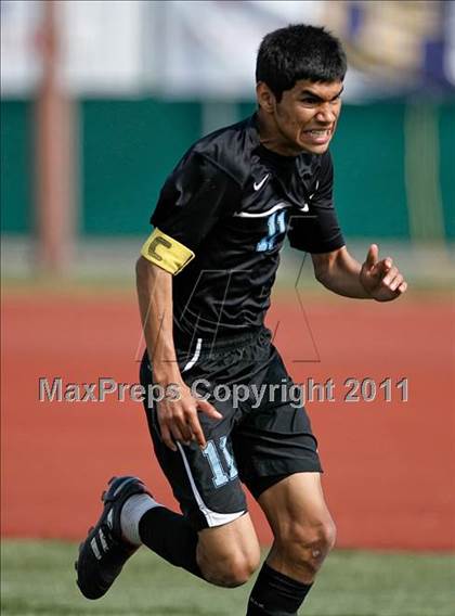 Thumbnail 3 in Parker vs. Salesian (CIF SoCal D3 Regional Final) photogallery.