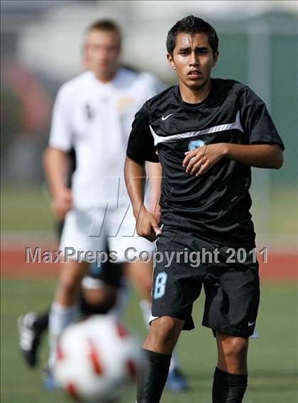 Thumbnail 3 in Parker vs. Salesian (CIF SoCal D3 Regional Final) photogallery.