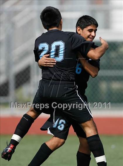 Thumbnail 3 in Parker vs. Salesian (CIF SoCal D3 Regional Final) photogallery.