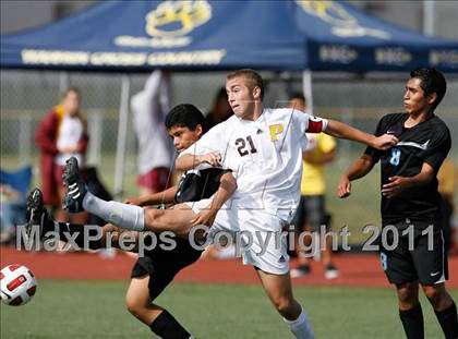 Thumbnail 3 in Parker vs. Salesian (CIF SoCal D3 Regional Final) photogallery.