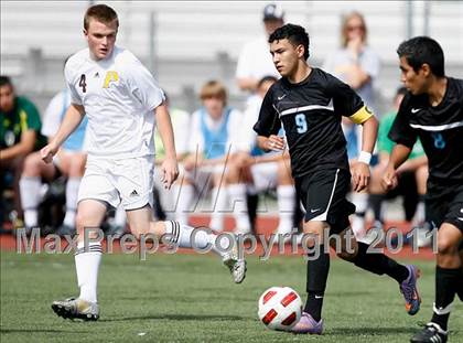 Thumbnail 2 in Parker vs. Salesian (CIF SoCal D3 Regional Final) photogallery.