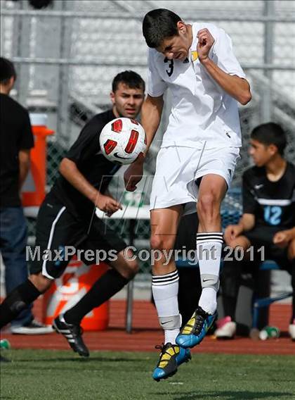 Thumbnail 3 in Parker vs. Salesian (CIF SoCal D3 Regional Final) photogallery.