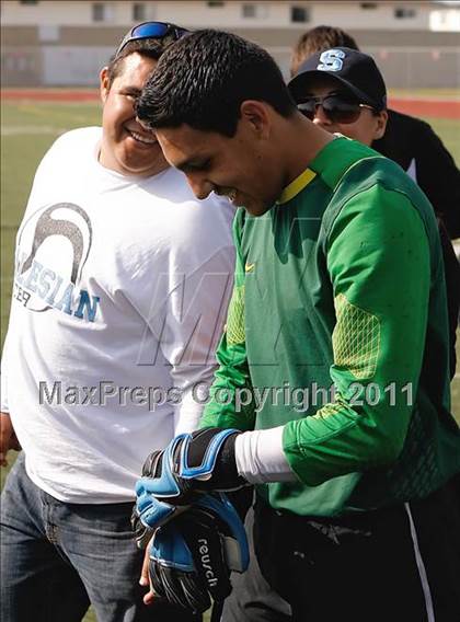 Thumbnail 3 in Parker vs. Salesian (CIF SoCal D3 Regional Final) photogallery.
