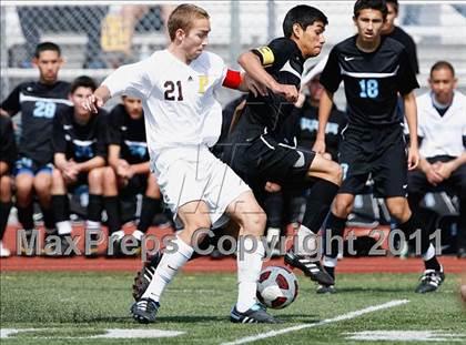 Thumbnail 3 in Parker vs. Salesian (CIF SoCal D3 Regional Final) photogallery.