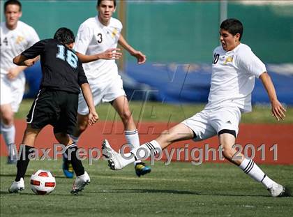 Thumbnail 2 in Parker vs. Salesian (CIF SoCal D3 Regional Final) photogallery.