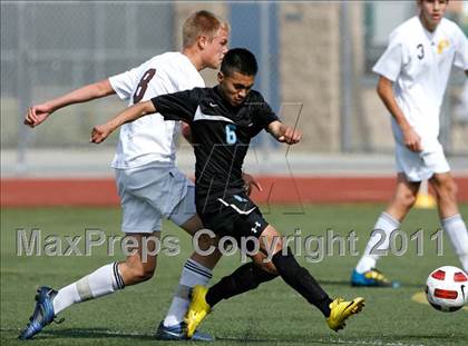 Thumbnail 2 in Parker vs. Salesian (CIF SoCal D3 Regional Final) photogallery.