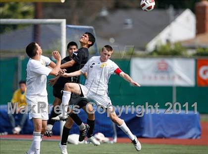 Thumbnail 3 in Parker vs. Salesian (CIF SoCal D3 Regional Final) photogallery.