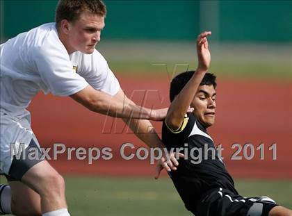 Thumbnail 2 in Parker vs. Salesian (CIF SoCal D3 Regional Final) photogallery.