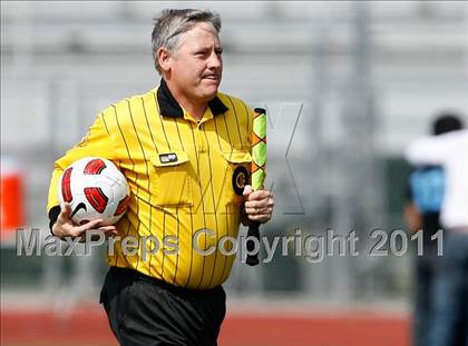 Thumbnail 2 in Parker vs. Salesian (CIF SoCal D3 Regional Final) photogallery.