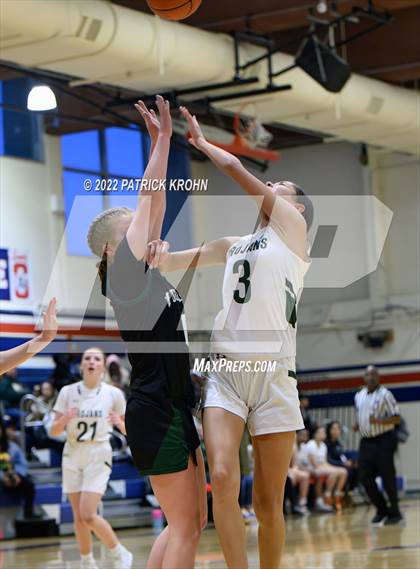 Thumbnail 2 in Auburn vs Woodland (T-Town Tournament) photogallery.