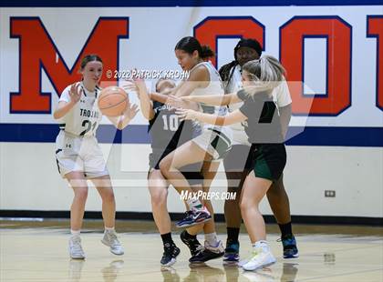 Thumbnail 3 in Auburn vs Woodland (T-Town Tournament) photogallery.