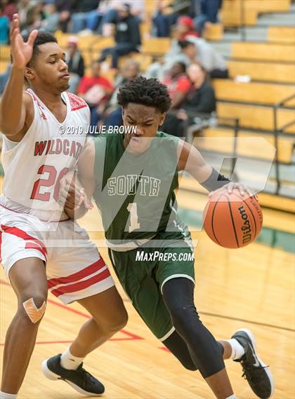 Thumbnail 2 in Fort Wayne South Side @ Lawrence North photogallery.