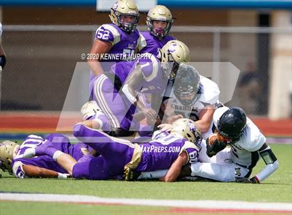 Thumbnail 1 in Mart vs Anahuac (Neutral Site) photogallery.