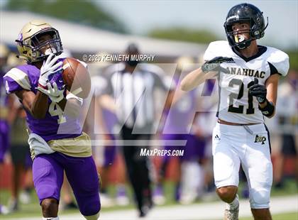 Thumbnail 3 in Mart vs Anahuac (Neutral Site) photogallery.