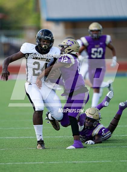 Thumbnail 3 in Mart vs Anahuac (Neutral Site) photogallery.