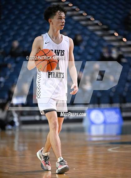 Thumbnail 1 in Graham-Kapowsin vs. Davis (WIAA 4A Round 1 State Playoff)  photogallery.