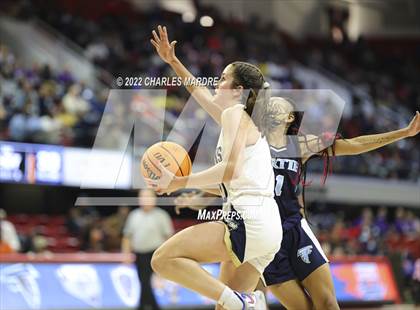 Thumbnail 1 in Bertie vs. Bishop McGuinness (NCHSAA 1A Championship) photogallery.
