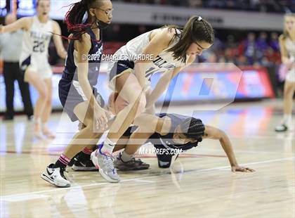 Thumbnail 3 in Bertie vs. Bishop McGuinness (NCHSAA 1A Championship) photogallery.