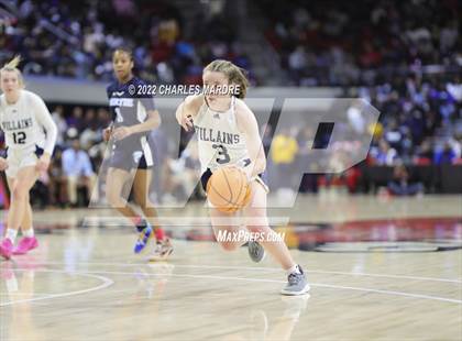 Thumbnail 2 in Bertie vs. Bishop McGuinness (NCHSAA 1A Championship) photogallery.