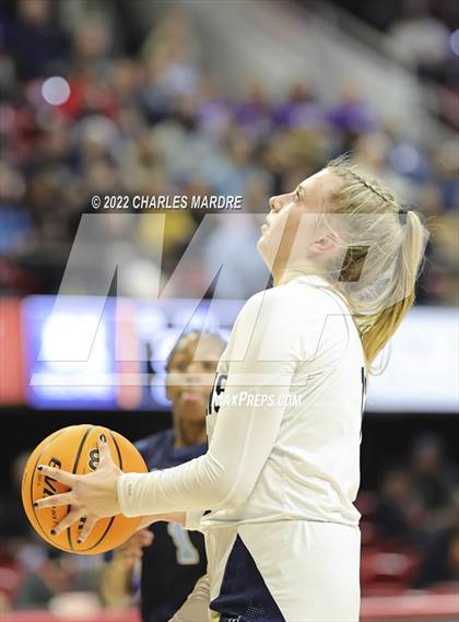 Thumbnail 2 in Bertie vs. Bishop McGuinness (NCHSAA 1A Championship) photogallery.