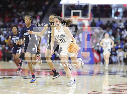 Thumbnail 2 in Bertie vs. Bishop McGuinness (NCHSAA 1A Championship) photogallery.