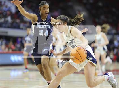 Thumbnail 3 in Bertie vs. Bishop McGuinness (NCHSAA 1A Championship) photogallery.