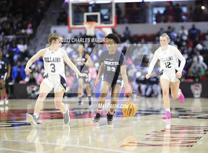 Thumbnail 1 in Bertie vs. Bishop McGuinness (NCHSAA 1A Championship) photogallery.
