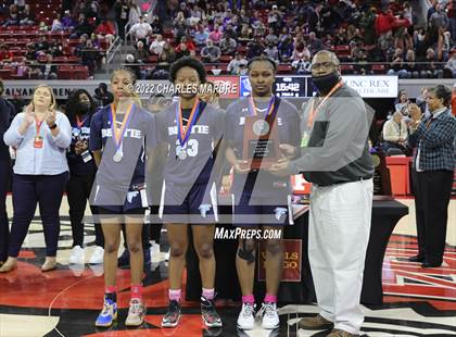 Thumbnail 1 in Bertie vs. Bishop McGuinness (NCHSAA 1A Championship) photogallery.