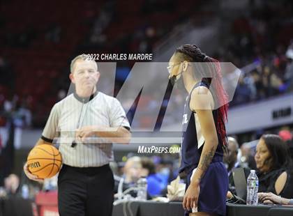 Thumbnail 3 in Bertie vs. Bishop McGuinness (NCHSAA 1A Championship) photogallery.
