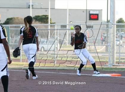 Thumbnail 1 in Nimitz @ Cedar Hill photogallery.