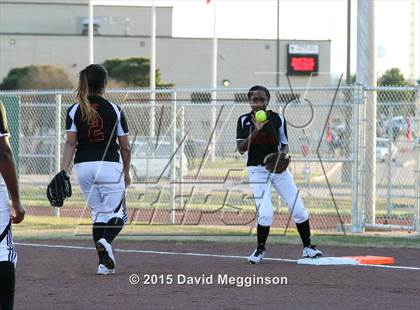Thumbnail 2 in Nimitz @ Cedar Hill photogallery.