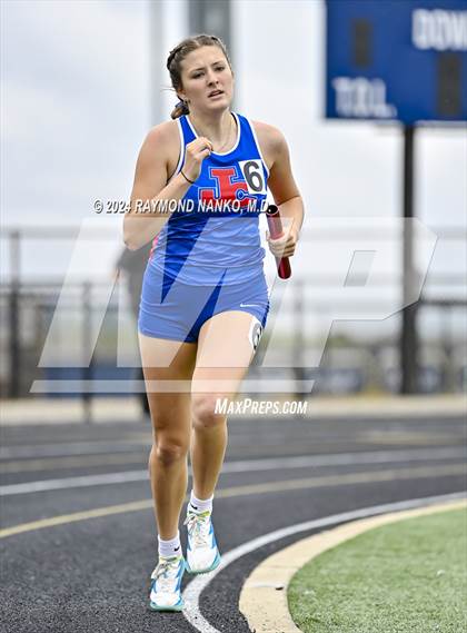 Thumbnail 2 in IHSAA Delta Sectionals (4 x 800 Meter)  photogallery.