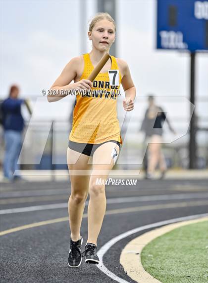 Thumbnail 3 in IHSAA Delta Sectionals (4 x 800 Meter)  photogallery.