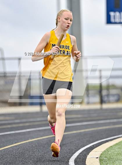 Thumbnail 3 in IHSAA Delta Sectionals (4 x 800 Meter)  photogallery.
