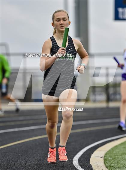 Thumbnail 1 in IHSAA Delta Sectionals (4 x 800 Meter)  photogallery.