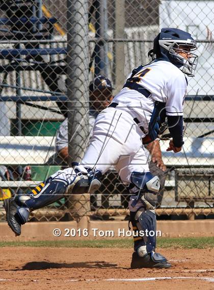 Thumbnail 3 in Alhambra vs Germantown Friends photogallery.