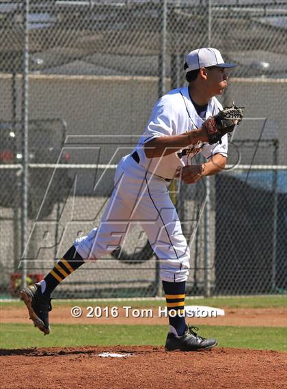 Thumbnail 2 in Alhambra vs Germantown Friends photogallery.