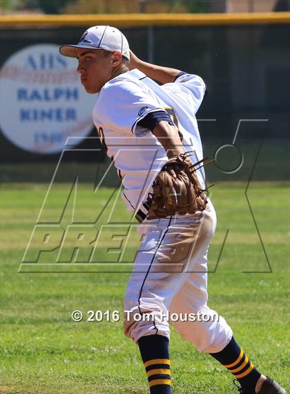 Thumbnail 2 in Alhambra vs Germantown Friends photogallery.