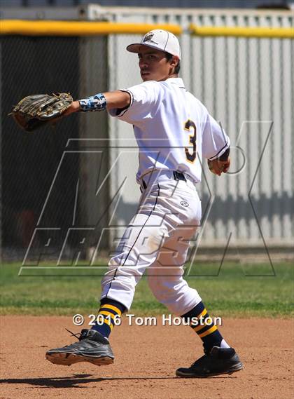 Thumbnail 3 in Alhambra vs Germantown Friends photogallery.