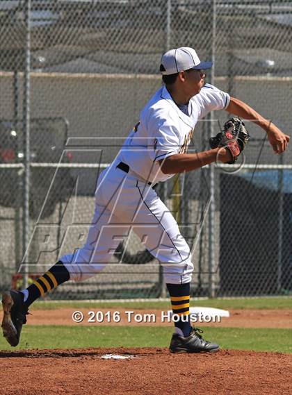 Thumbnail 1 in Alhambra vs Germantown Friends photogallery.
