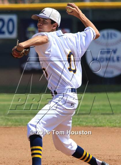 Thumbnail 1 in Alhambra vs Germantown Friends photogallery.
