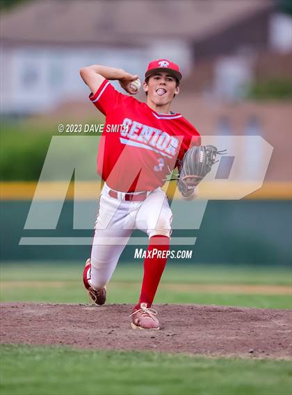 Thumbnail 1 in Dubuque Senior @ Iowa City West photogallery.
