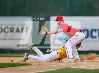 Thumbnail 2 in Dubuque Senior @ Iowa City West photogallery.