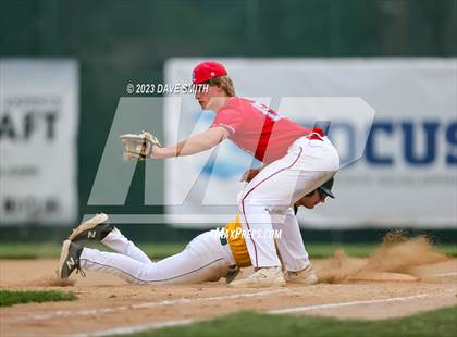 Thumbnail 3 in Dubuque Senior @ Iowa City West photogallery.