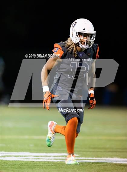 Thumbnail 3 in O'Dea @ Eastside Catholic photogallery.